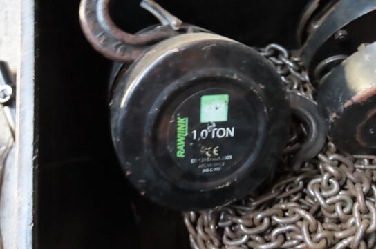 4 stk højtaler og 4 stk kædetajler