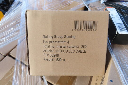 Ca 110 kasser med ledning til keyboard NOX GAMING