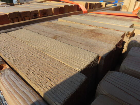 Palle med diverse træklodser