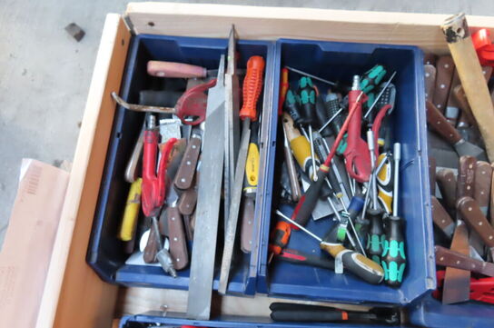 Palle med diverse håndværktøj