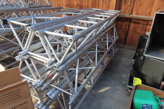 Palle med alu truss-system bjælker