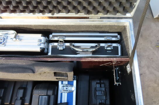 Flightcase med 10 kasser