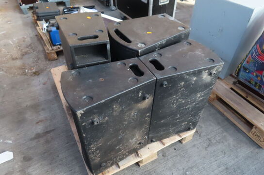 4 stk højtaler samt diverse beslag