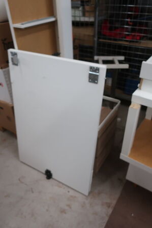 Div. reoler, skuffemonduler, borde m.m.