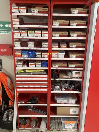 Reoler med indhold WÜRTH