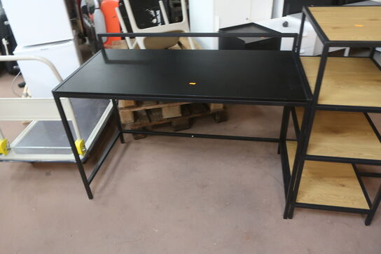 3 stk. Borde, reoler JYSK