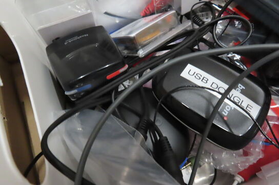 Div. udstyr til høreprøver og høreapparater