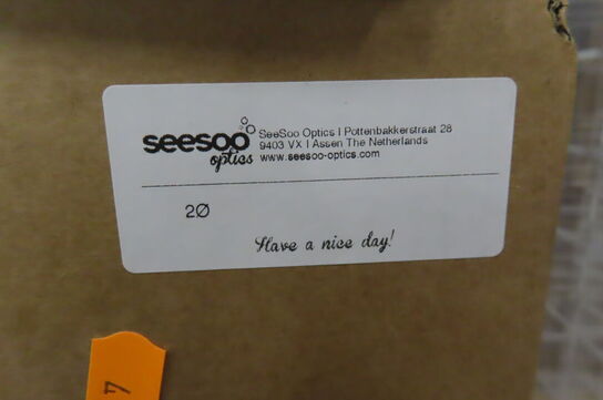 6 ks. Brilleklar samt pudseklude