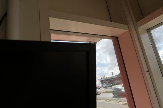 Kasseapparat CBE, pengeskuffe, bonprinter (betalingsterminal medfølger ikke)