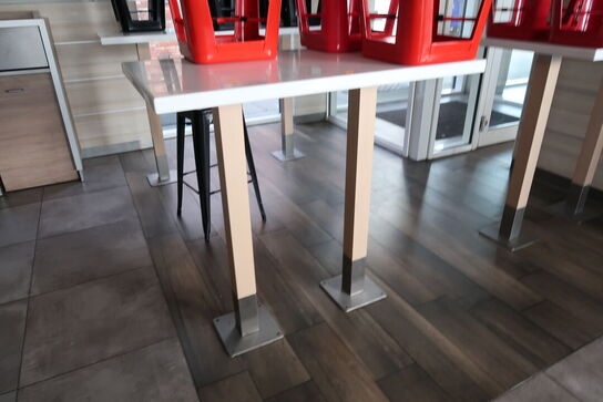 2 stk. barborde med 6 stk. barstole