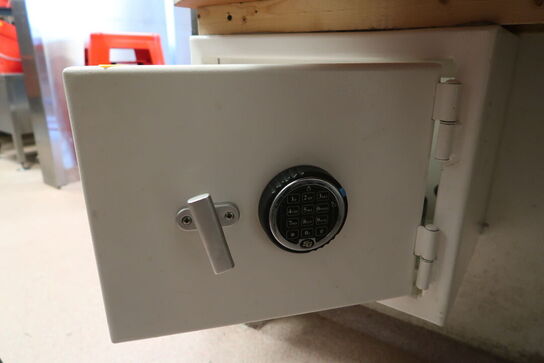 3 stk. kontorstole/stole, pengeskab