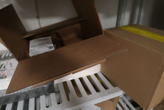 Fødevarereol med indhold