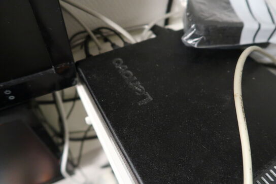 3 stk. computerskærme IIYAMA, FUJITSU, ASUS samt computer LENOVO