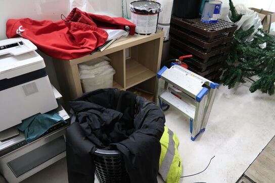 Kompressor, julepynt, støvsuger, fødevarereoler, mikrobølgeovn, printer m.m.