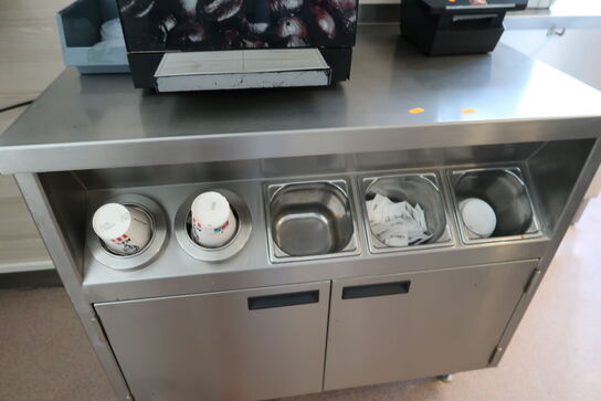 Rustfri stålbord med indhold (espressomaskine medfølger ikke)