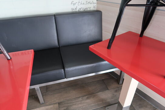 3 stk. borde, 4 stk. stole samt bænk