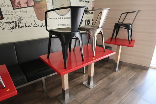 3 stk. borde, 4 stk. stole samt bænk