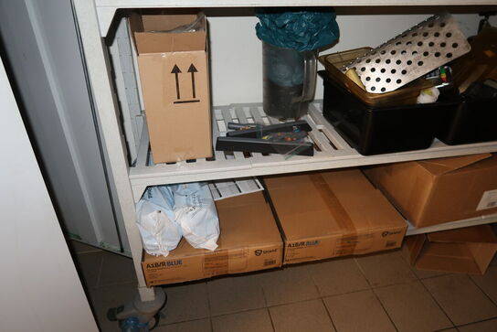 Engangshandsker, rengøringsmidler m.m.