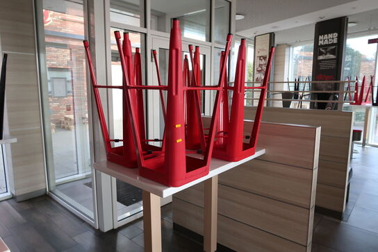 2 stk. barborde med 6 stk. barstole