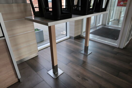 Barbord med 6 stk. barstole