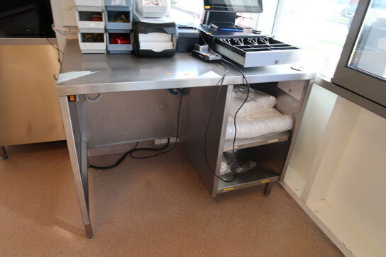 Rustfri stålbord med indhold (kasseapparat og udstyr medfølger ikke)