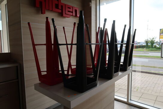 Barbord med 6 stk. barstole