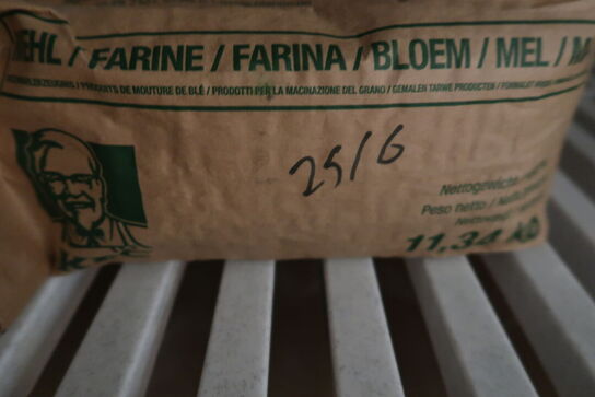 Fødevarereol med indhold