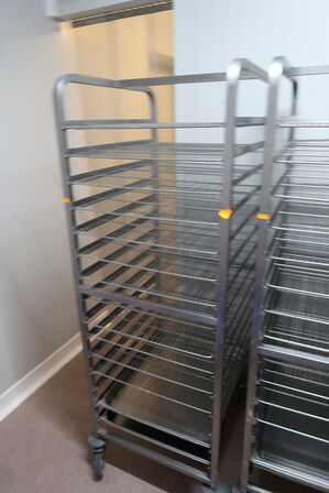 Stikvogn med indhold