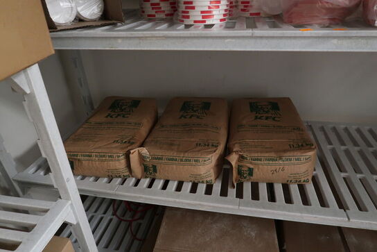 Fødevarereol med indhold