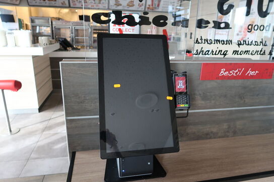 All-in-one touch computer ELO ESY22i5 med bonprinter (betalingsterminal medfølger ikke)