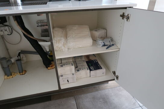 Disk med indhold (sodavandsdispenser medfølger ikke)