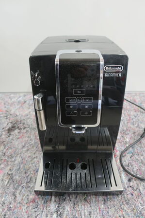 Kaffemaskine DELONGHI DINAMICA