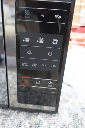 Mikrobølgeovn SAMSUNG ME83X