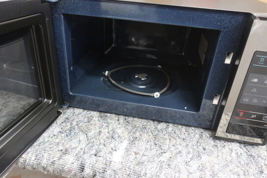 Mikrobølgeovn SAMSUNG ME83X