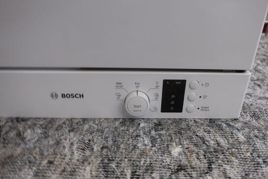 Opvaskemaskine BOSCH SE5P1B (bemærk skade)