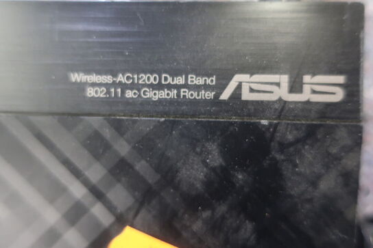 Trådløs router ASUS RT-AC1200G+
