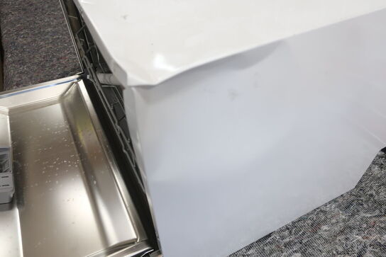 Opvaskemaskine BOSCH SE5P1B (bemærk skade)