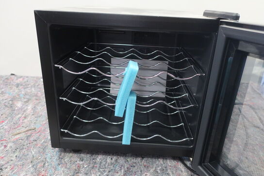 Vinkøleskab m. plads til 12 flasker