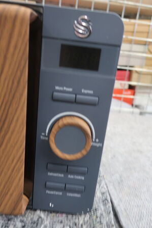 Mikrobølgeovn SWAN SM22036GRYN