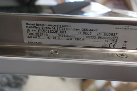 Opvaskemaskine BOSCH SE5P1B (bemærk skade)