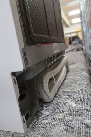 Opvaskemaskine BOSCH SE5P1B (bemærk skade)