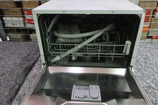 Opvaskemaskine BOSCH SE5P1B (bemærk skade)