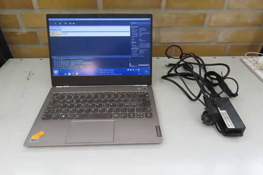 Bærbar computer LENOVO 