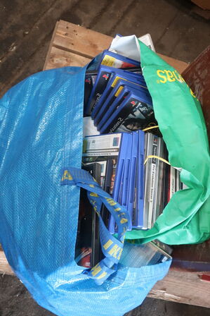 Paller m. div. indhold (se billeder)