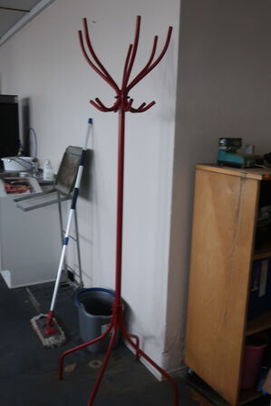 Elværktøj, reol, stumtjener m.v.