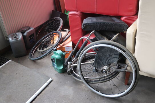 Møbler til café etc. samt div.