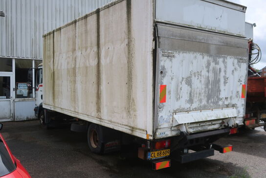 Lastbil MAN TGL 8.180