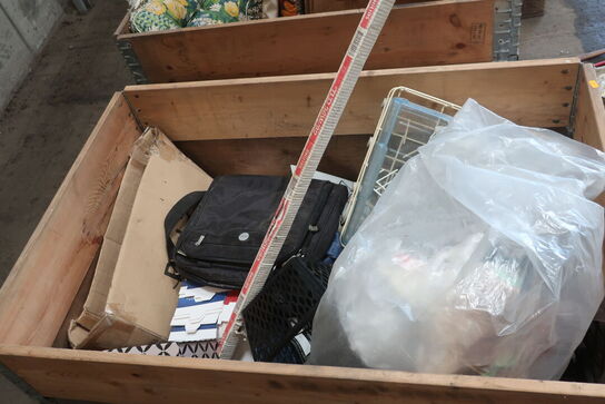 Paller m. div. indhold (se billeder)