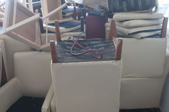 Møbler til café etc. samt div.