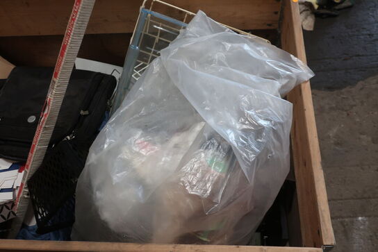 Paller m. div. indhold (se billeder)